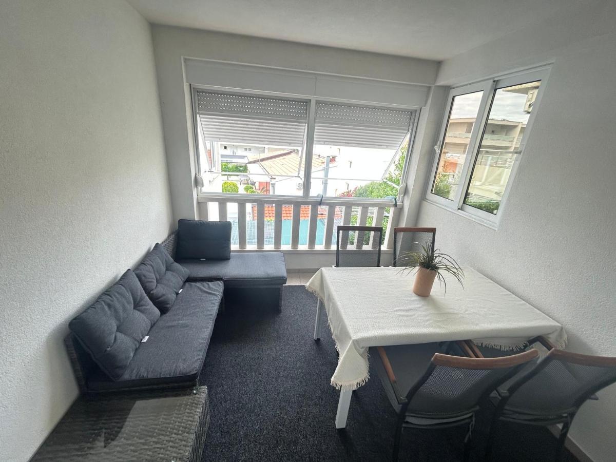 Apartments Sanda Проманья Экстерьер фото